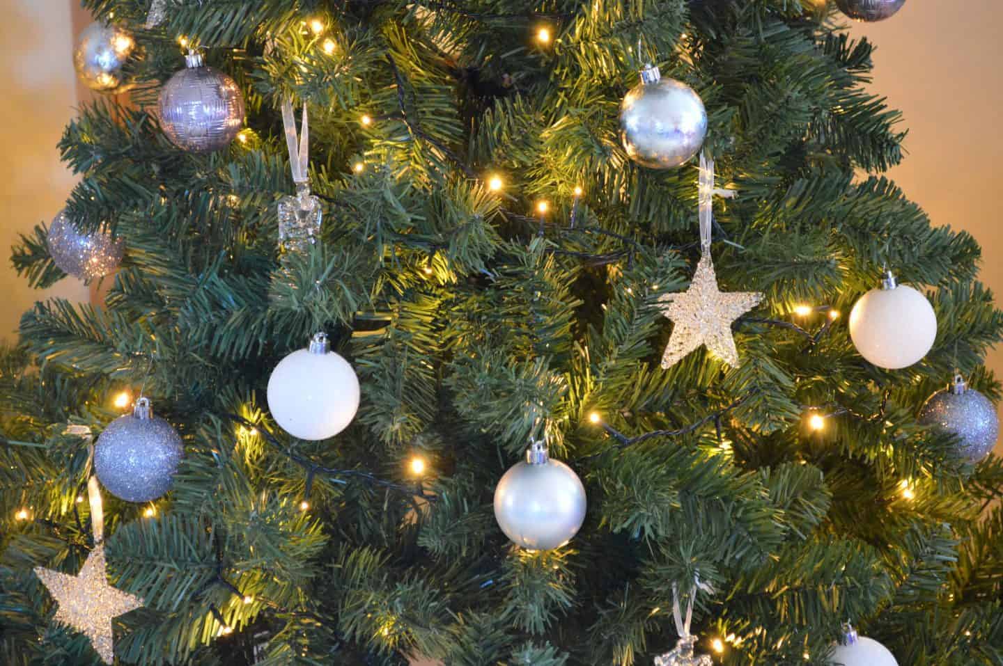 Christmas Traditions // Decorating the Christmas tree | Boo Roo and ...