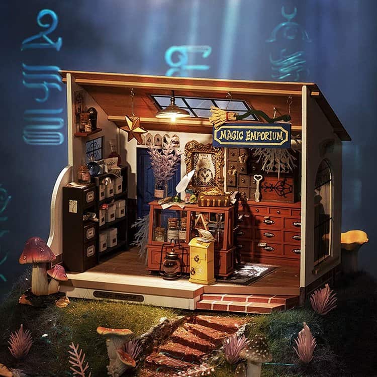 Rolife Kiki's Magic Emporium DIY Miniature House Kit