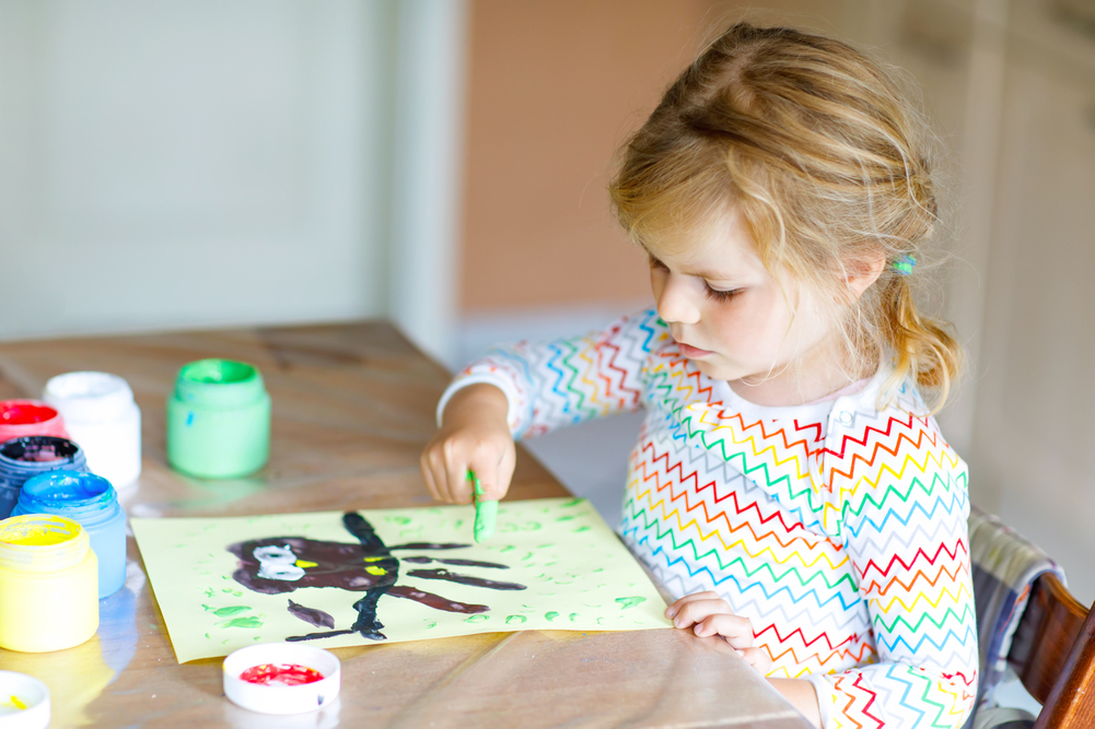 Fun ways to keep your toddler from getting bored