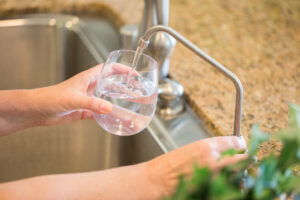 The Best Water Filters for Large Families: A Guide for 2025