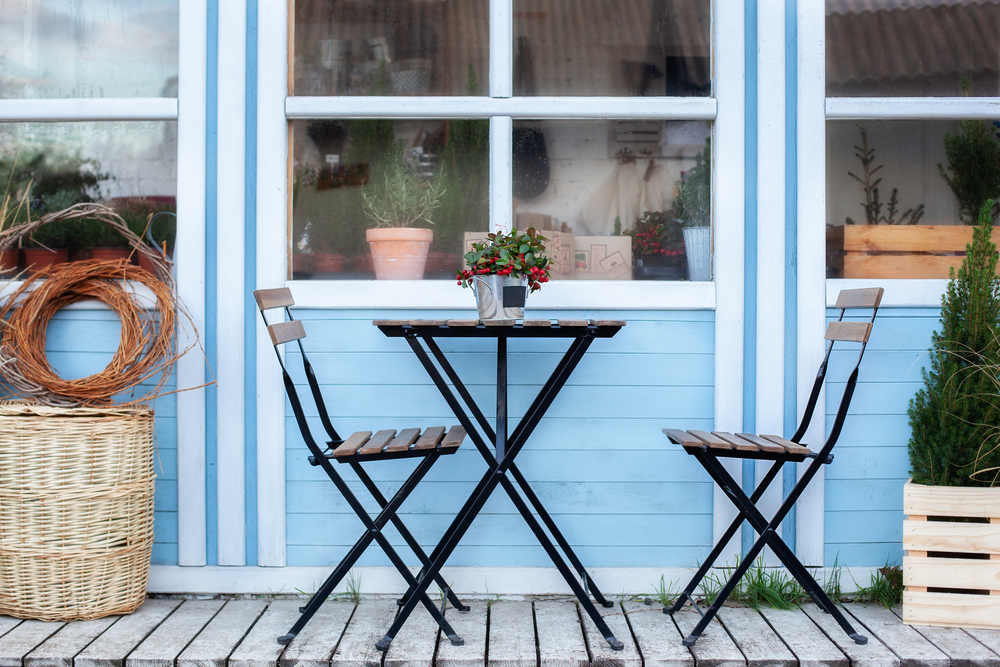 What are the benefits of building a liveable shed?